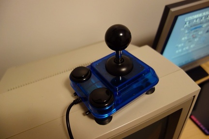 Uusi ArcadeR-joystick Amigaan
