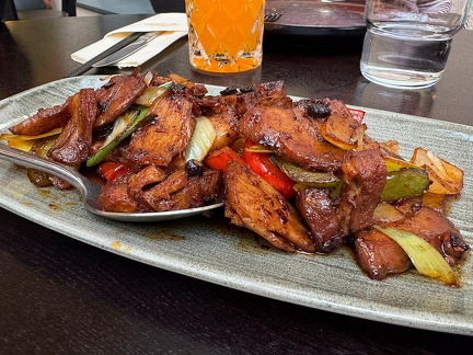 "Kaikki kertaa kaikki" Golden Flowerissa