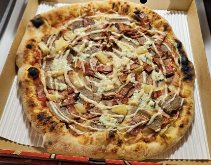Pizzaamon Pro 2 ananaksella tuunattuna