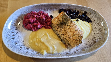 Lohta lisukkeilla