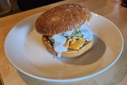 Haukipurilainen hölskykurkuilla yms